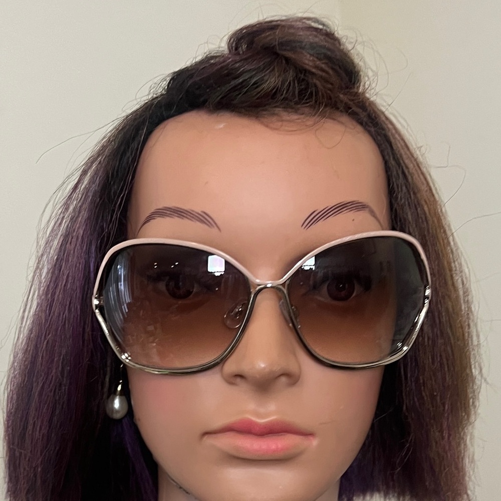 Simply Vera Wang Rose gold  Oversize Sunglasses